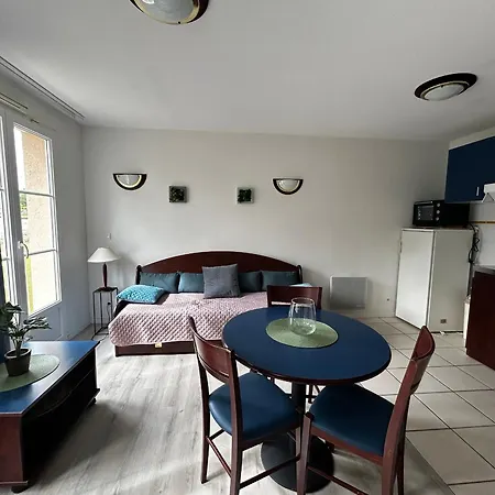アパート T2 A 200m Des Thermes Avec Balcon, Piscine Et Wifi - Fr-1-541-108